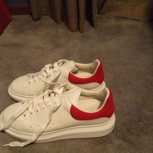 Alexander McQueen     /  size 10